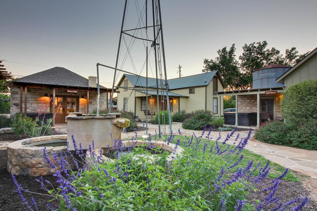 Wine Country Cottages On Main Fredericksburg Kültér fotó
