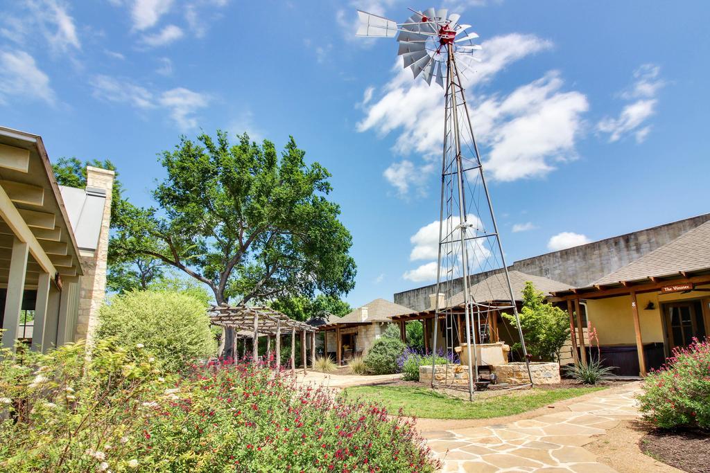 Wine Country Cottages On Main Fredericksburg Kültér fotó
