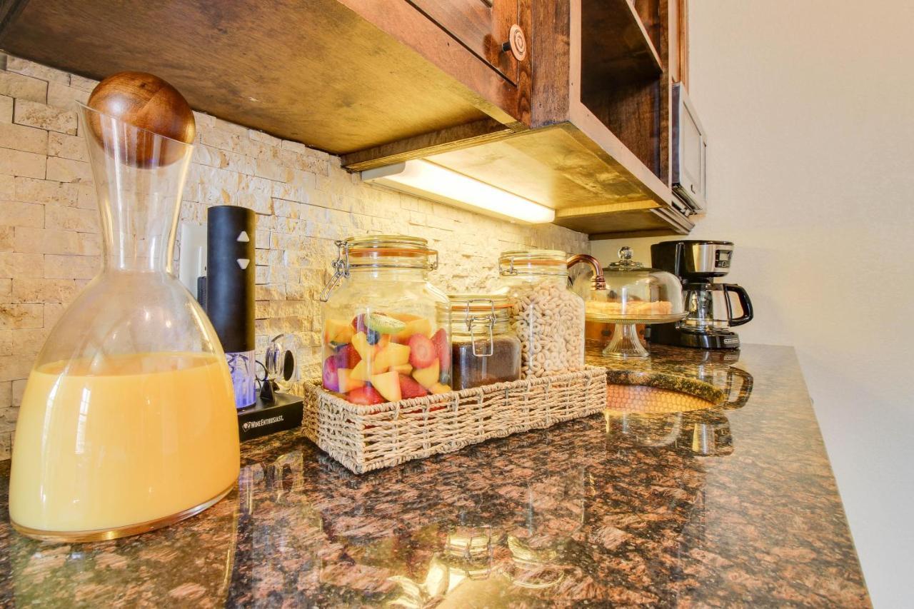 Wine Country Cottages On Main Fredericksburg Szoba fotó